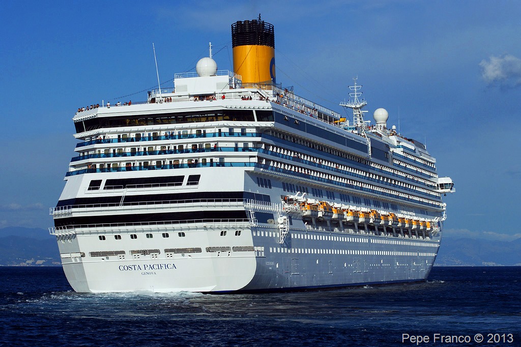 Costa-Pacifica-Savona-13-settembre-2010.jpg
