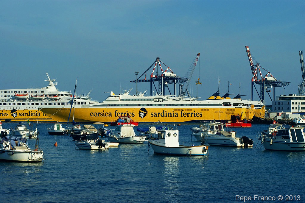 Sardinia-Express-Vado-Ligure-30-settembre-2011.jpg