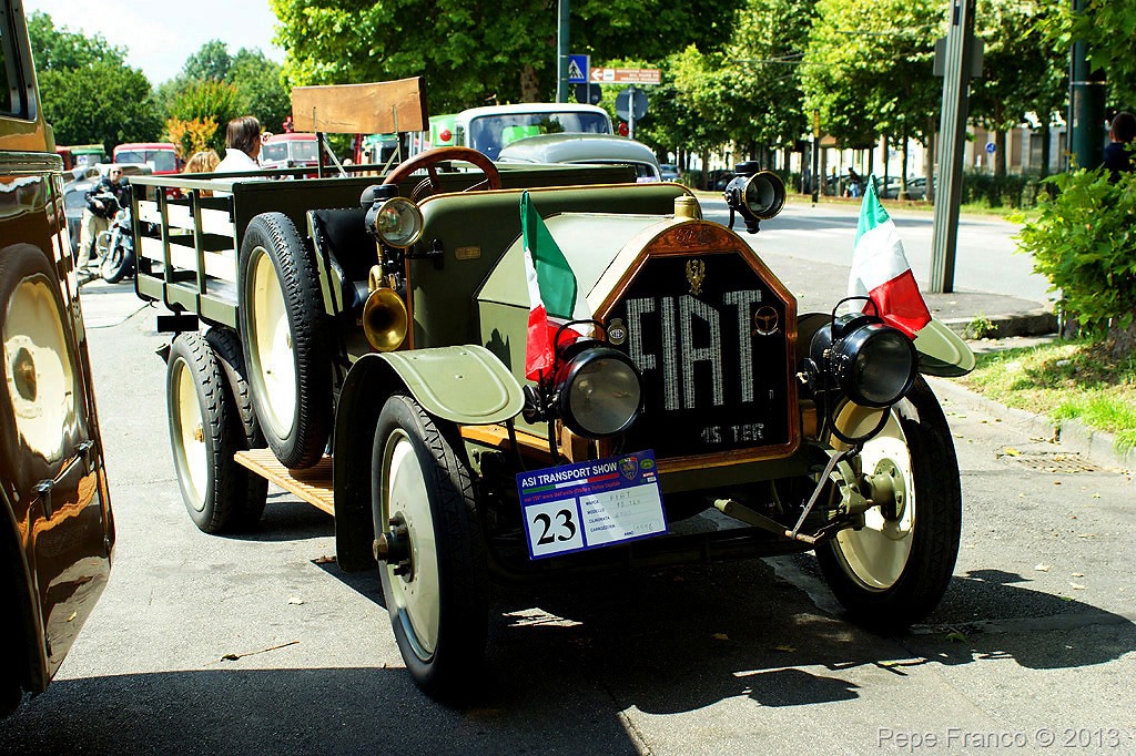 Torino-11-6-2011-Fiat-15-TER-cassone-con-panche.jpg