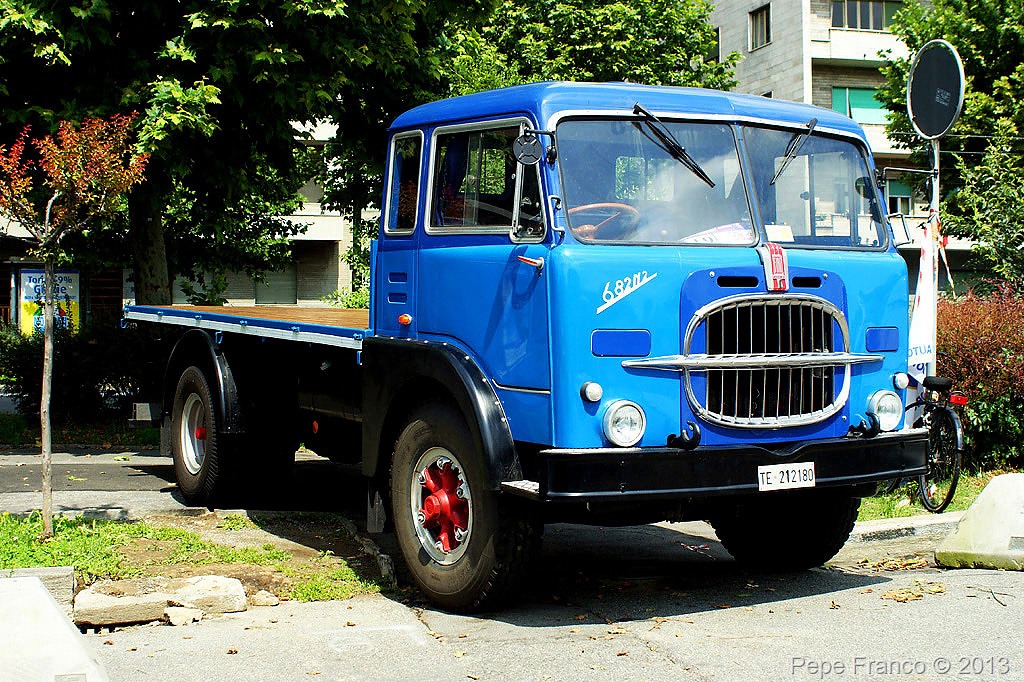 Torino-11-6-2011-Fiat-682N2.jpg