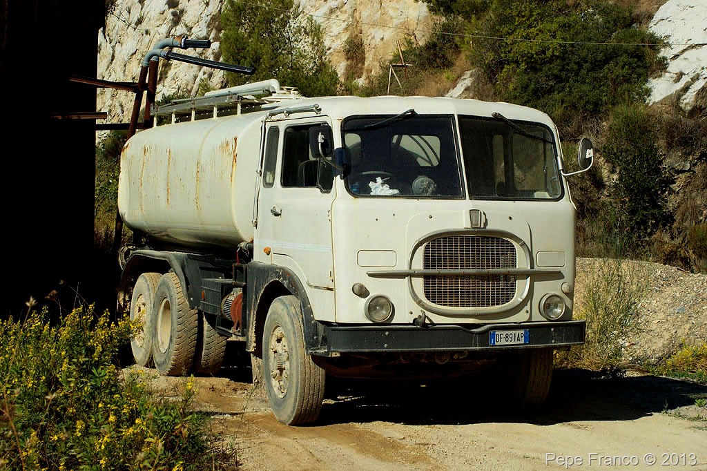 FIAT-682-Finale-Ligure-SV-8-ottobre-2011-2.jpg