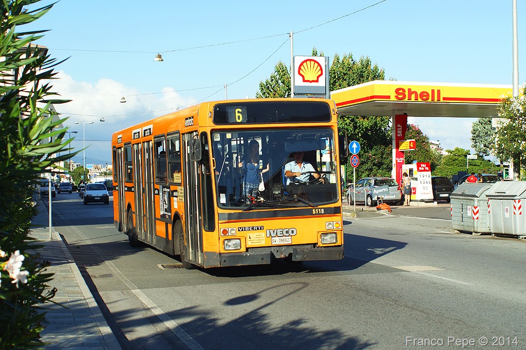 Savona-15-aprile-2010-TPL-Bus-5112-3.jpg