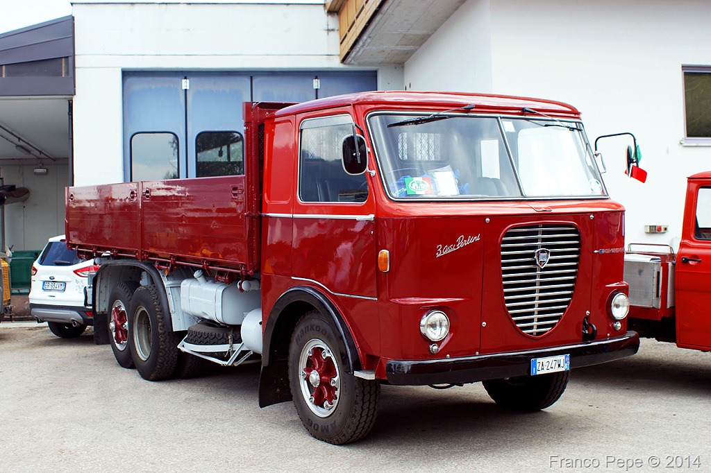 Autocarro-Lancia-Esadelta-Senale-BZ-3-agosto-2014.jpg