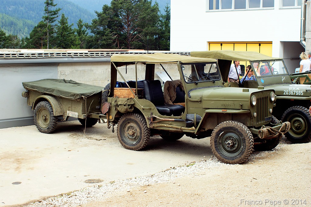 Jeep-Willis-con-rimorchio-Senale-BZ-3-agosto-2014.jpg