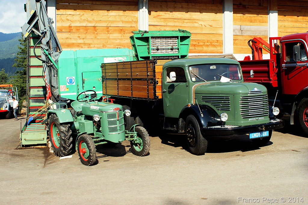 Trattore-Buhrer-autocarro-Senale-BZ-3-agosto-2014.jpg