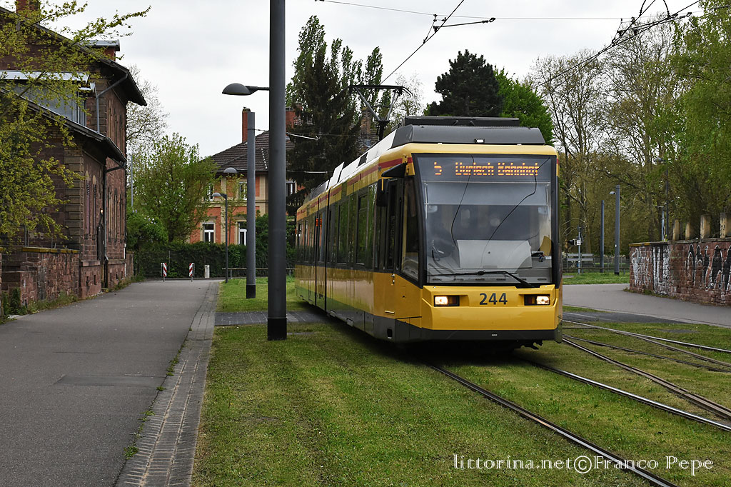 AVG tram 244 – Schlachthausstraße – Karlsruhe (D) – 23 aprile 2022 ...